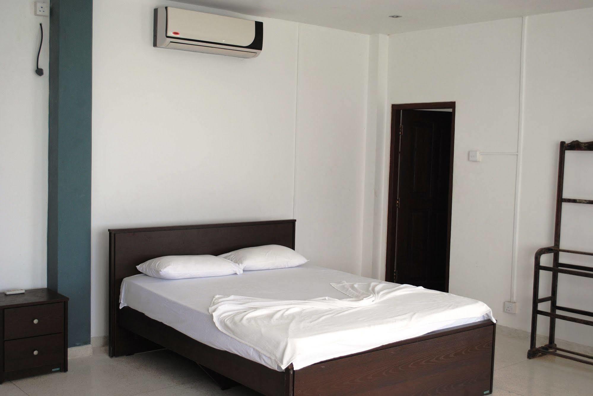 היקדואה Ocean Reef Hotel מראה חיצוני תמונה